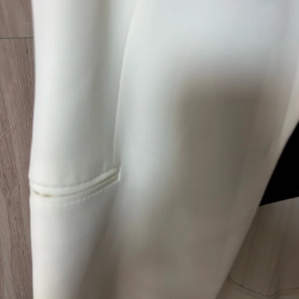 Calvin Klein Women's Cream Sleeveless Vest Blazer